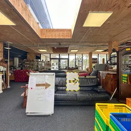 Bezoeker foto van Kringloop Den Haag-Zwedenburg in The Hague