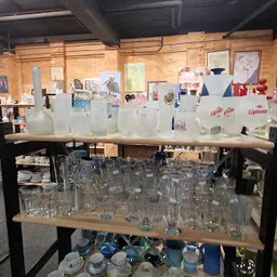 Bezoeker foto van Kringloop Den Haag-Zwedenburg in The Hague