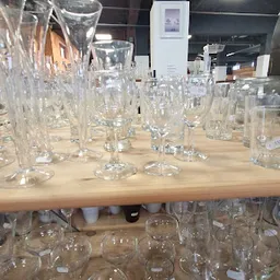 Bezoeker foto van Kringloop Den Haag-Zwedenburg in The Hague