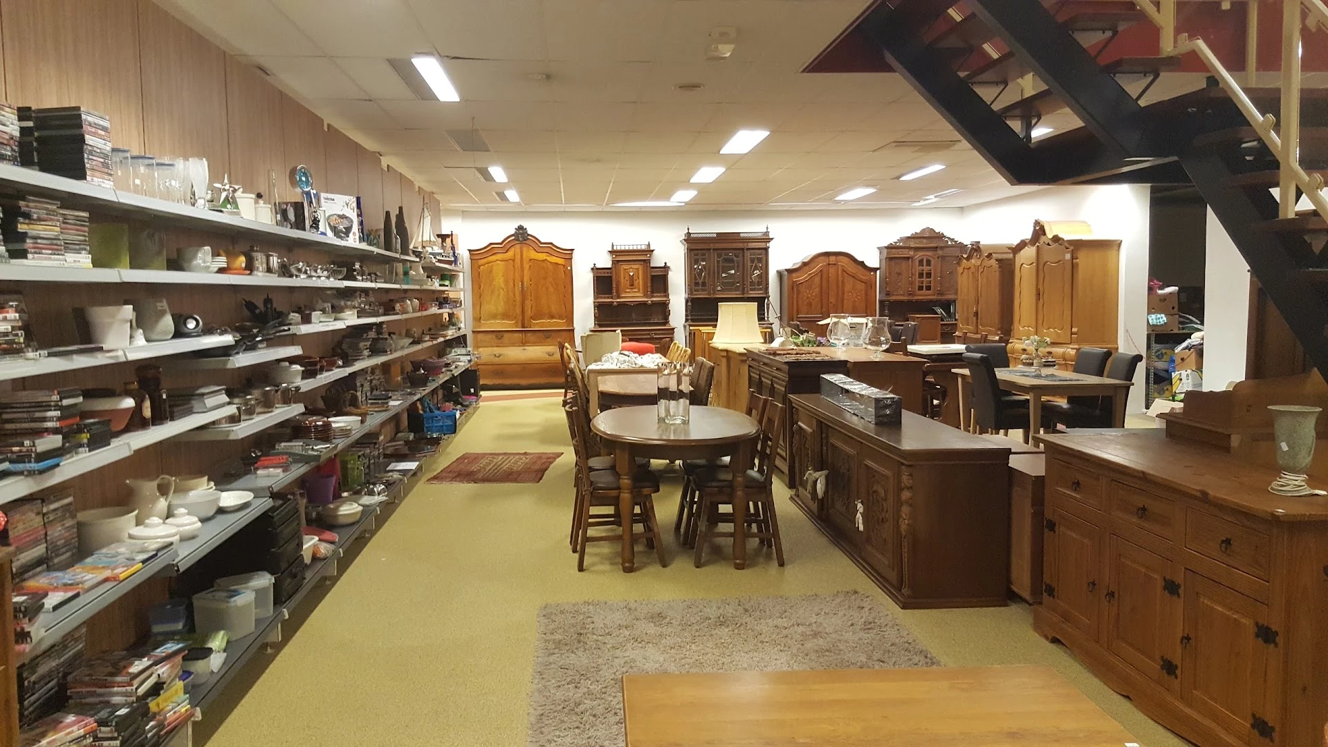 Kringloop Dongen in Dongen met tweedehands boeken, elektronica en kleding