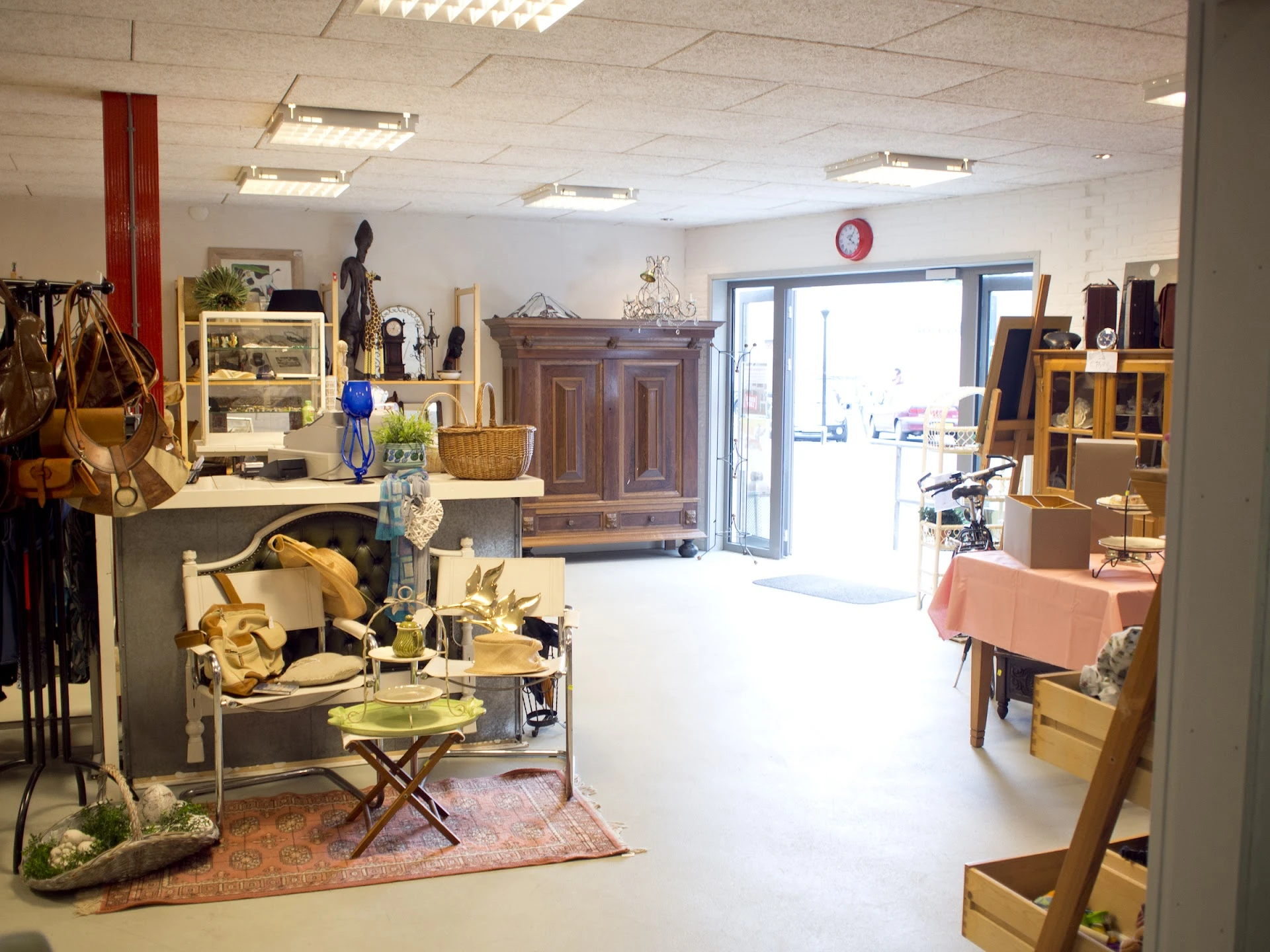 Kringloop Doorn in Doorn met tweedehands boeken, huishoudelijke apparaten en kleding