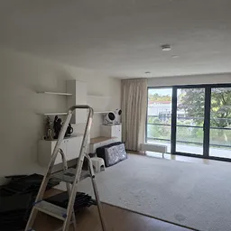 Bezoeker foto van Kringloop Groene Kruis - Huisontruiming | Woningontruiming in Leiden