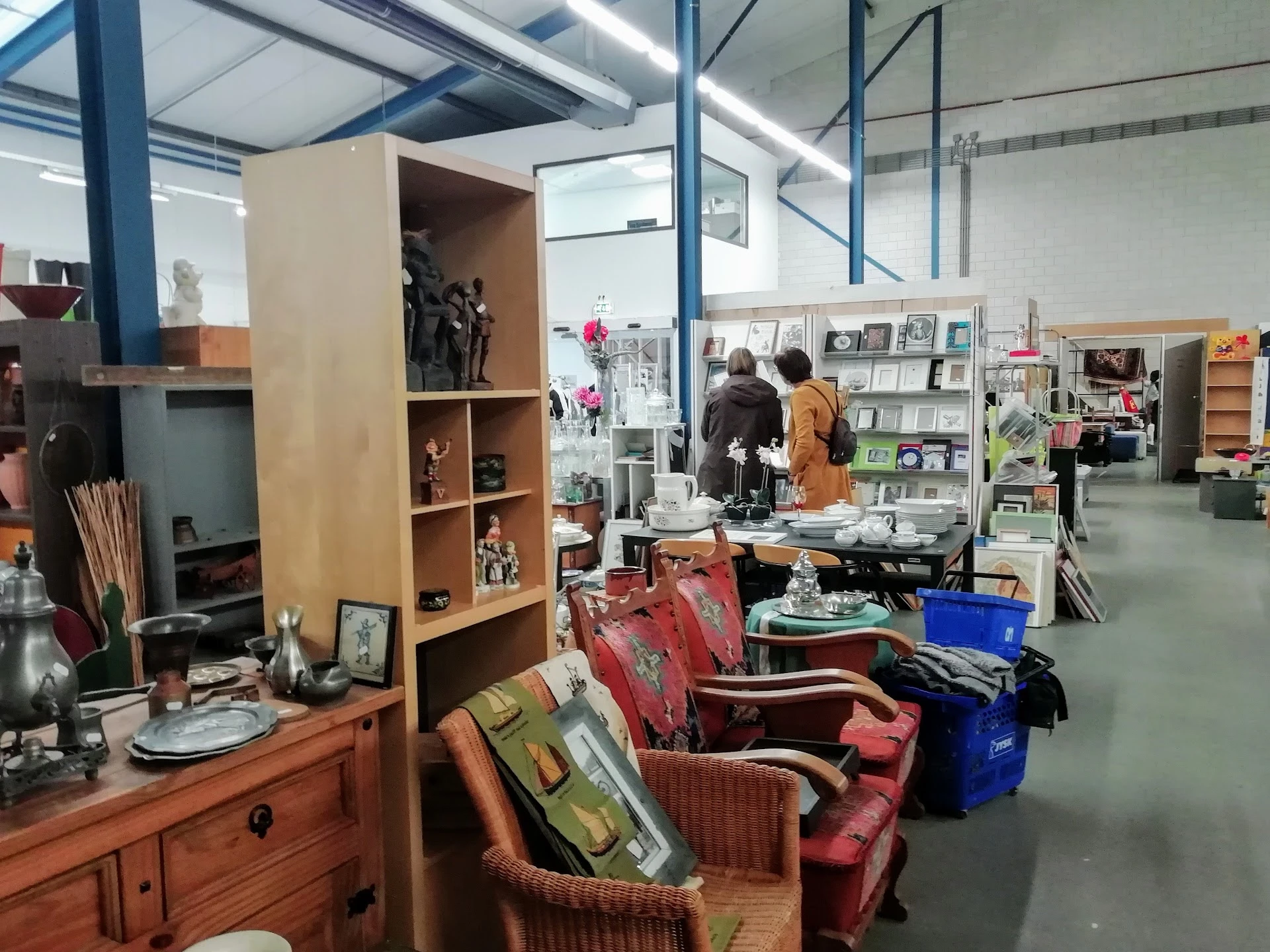 Kringloop Grou in Grou met tweedehands boeken, huis- en inrichting en huishoudelijke apparaten