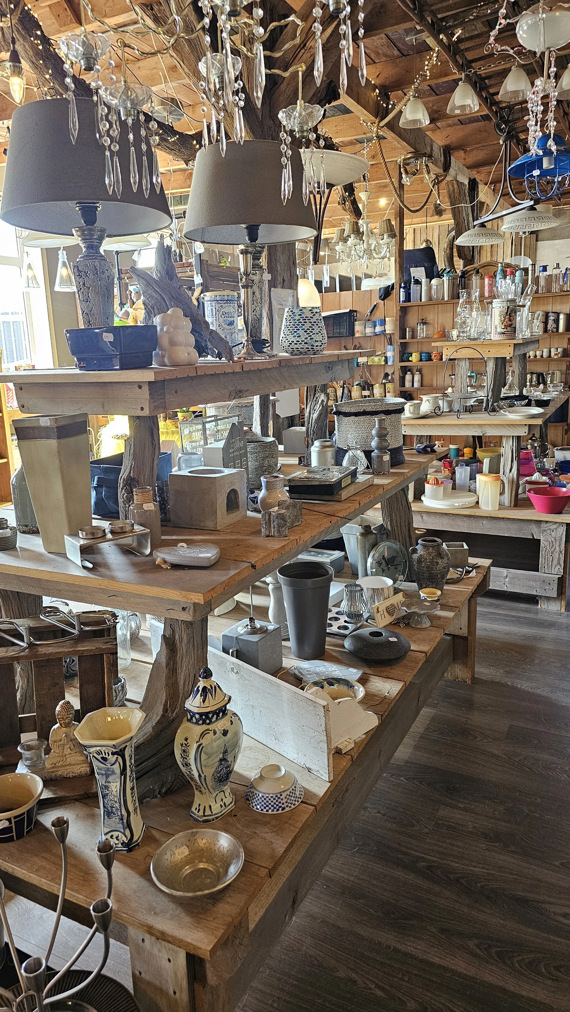 Kringloop Hardenberg in Hardenberg met tweedehands boeken, elektronica en kleding