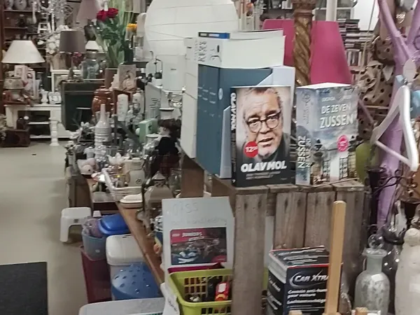 Kringloopwinkel in Klaaswaal