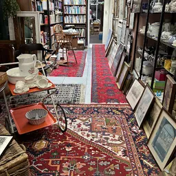 Bezoeker foto van Kringloop In & Uit Velp in Velp