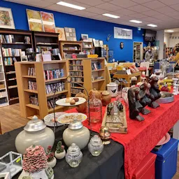 Bezoeker foto van Kringloop Katwijk (St. Help ons Helpen) in Katwijk aan Zee