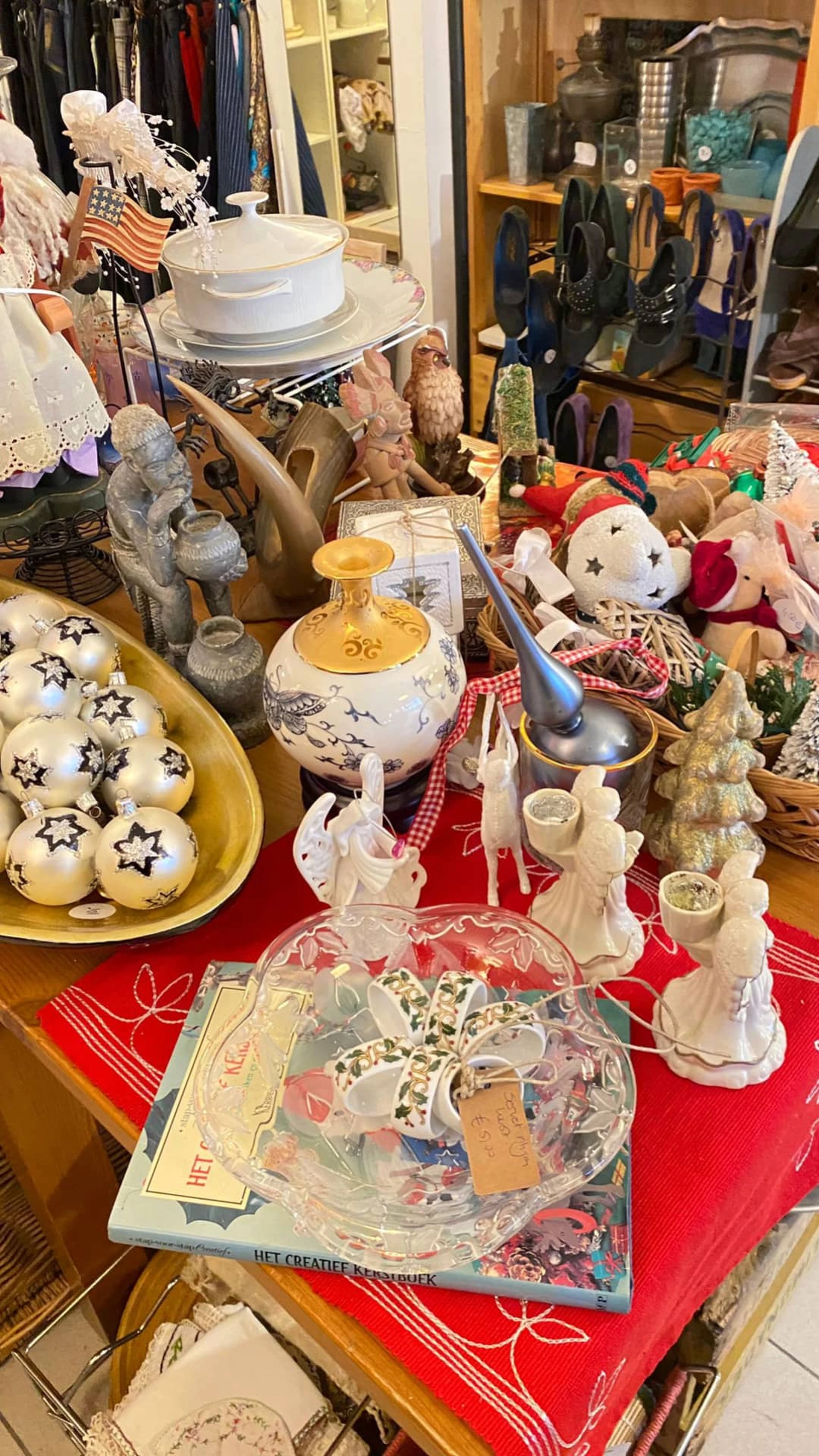 Kringloopwinkel Kringloop Kerkstraat in Amsterdam