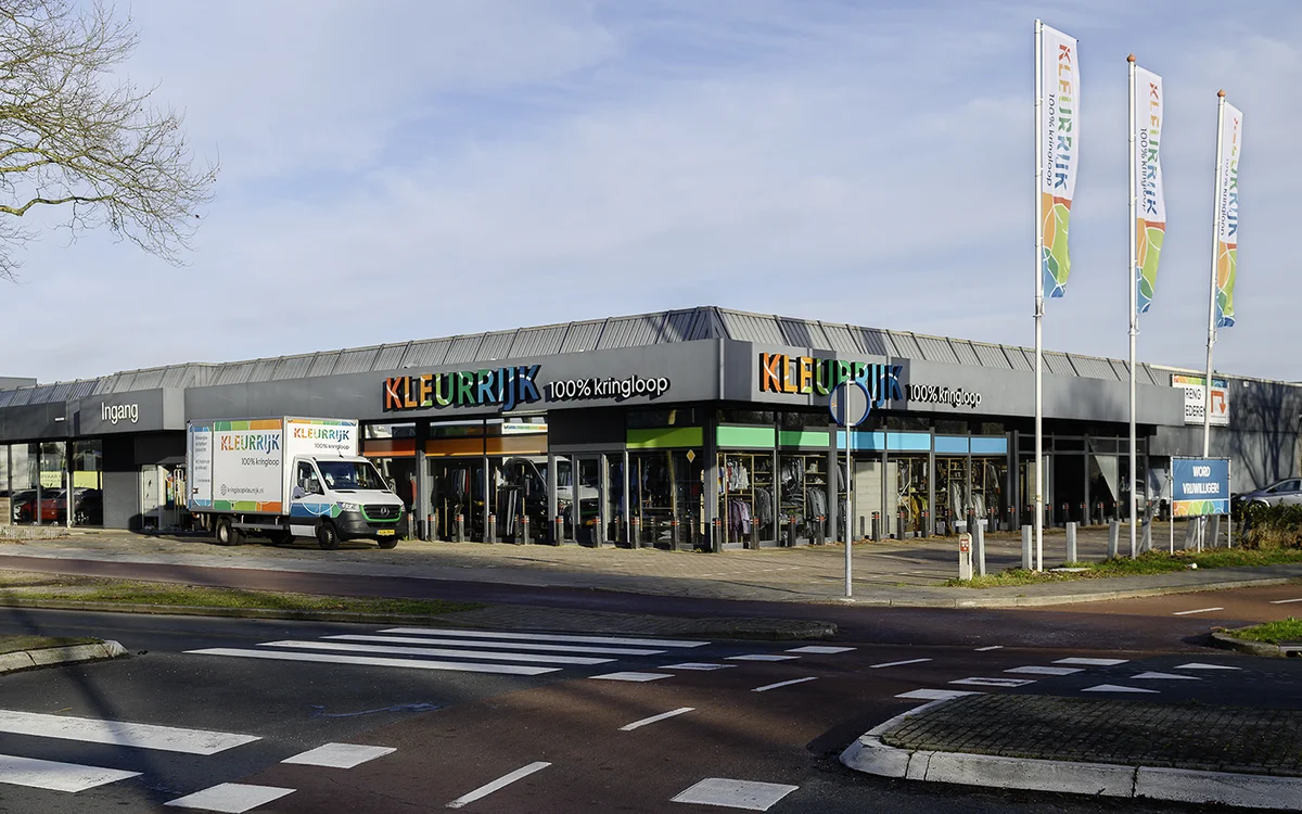 Kringloopwinkel Kringloop Kleurrijk in Huizen