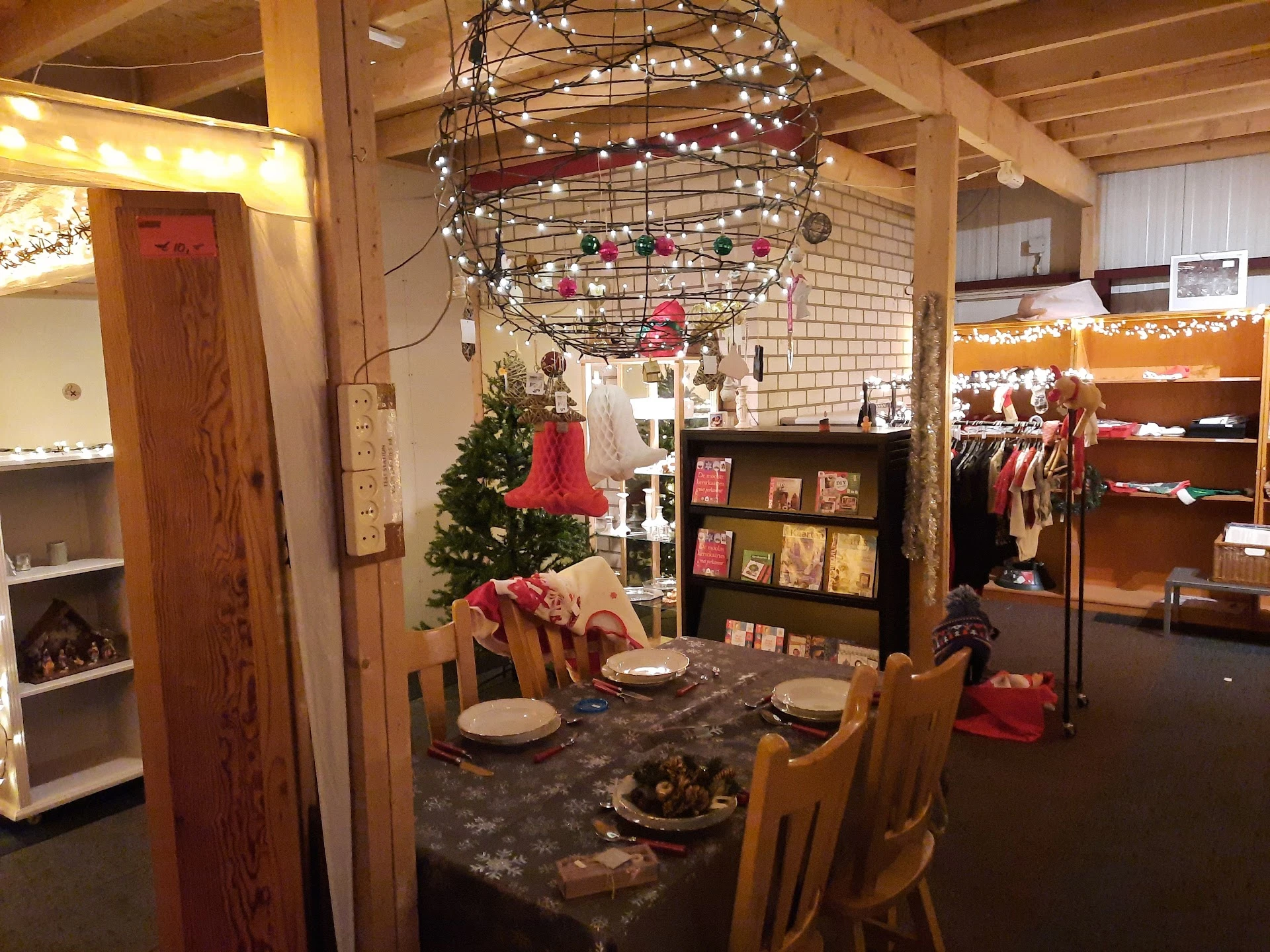 Kringloop MaGe Heijen in Heijen met tweedehands boeken, huishoudelijke apparaten en kleding