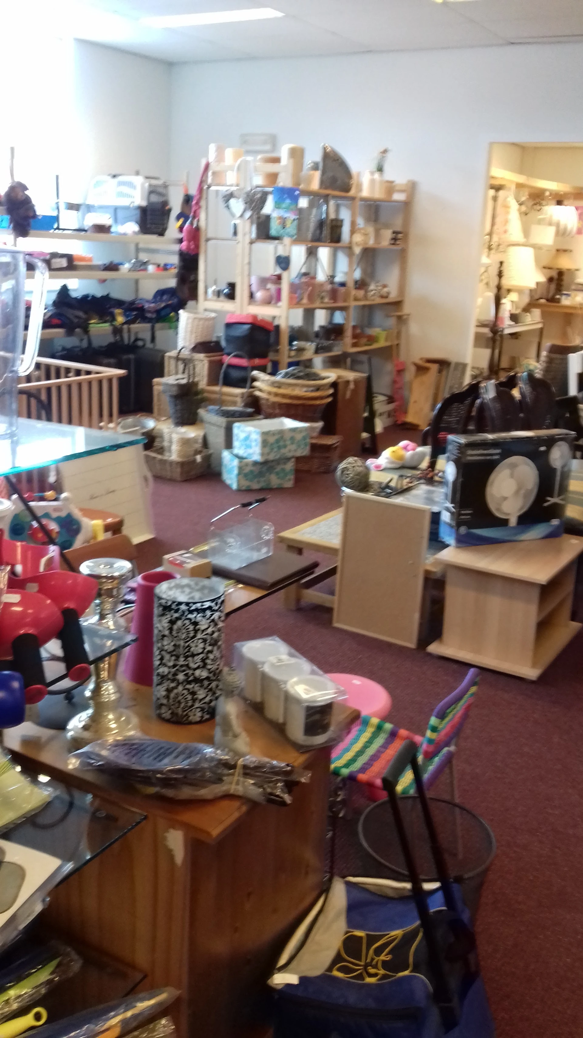 Kringloop Oud & Nieuw in Bodegraven met tweedehands boeken, huis- en inrichting en huishoudelijke apparaten