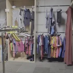 Bezoeker foto van Kringloop Oud & Nieuw in Bodegraven