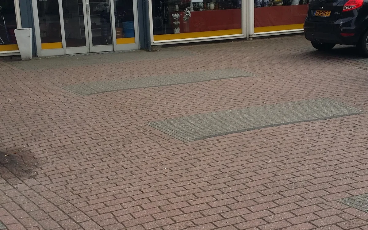 Kringloopwinkel Kringloop Pikulan in Surhuisterveen