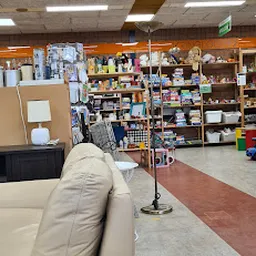 Bezoeker foto van Kringloop Plus in Groningen