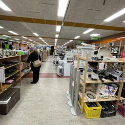 Bezoeker foto van Kringloop Plus in Groningen