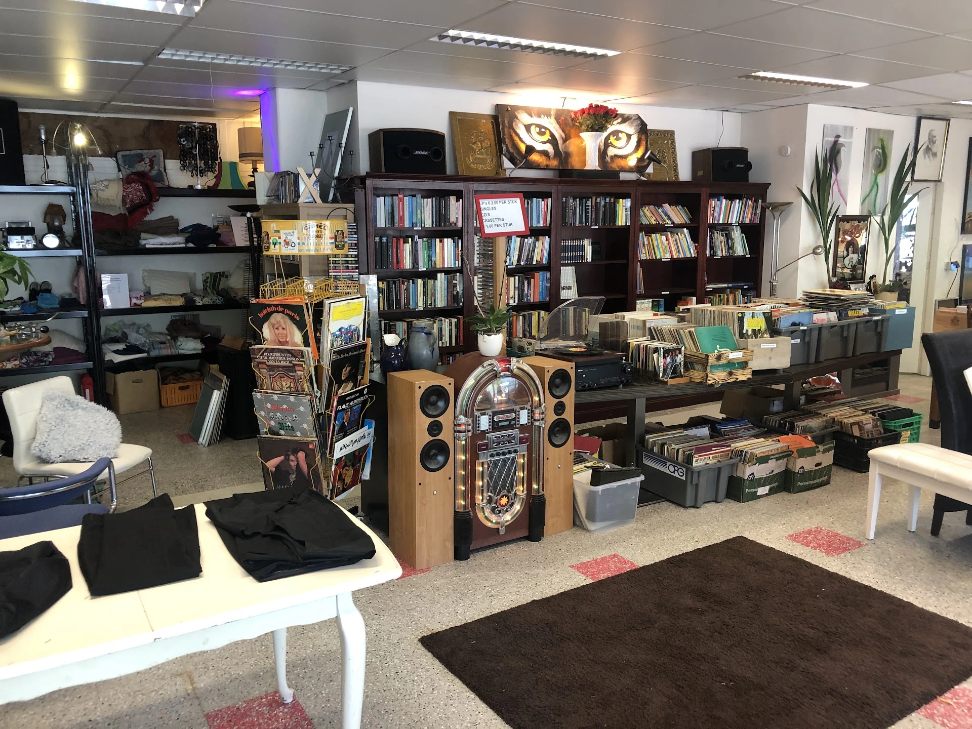 Foto gedeeld door eigenaar van Kringloop Re-circle in Amsterdam