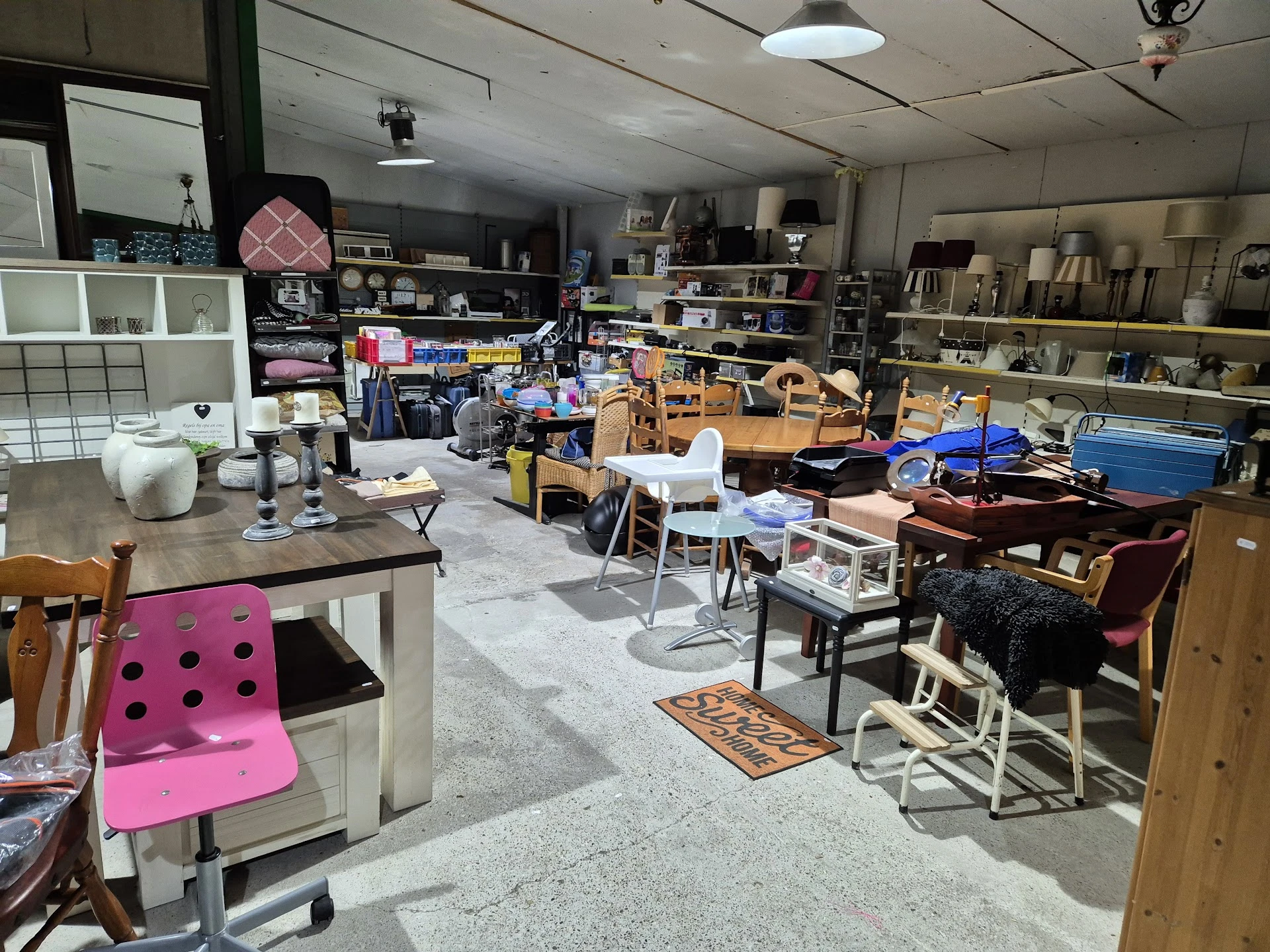 Kringloop Renswoude in Renswoude met tweedehands boeken, huis- en inrichting en huishoudelijke apparaten