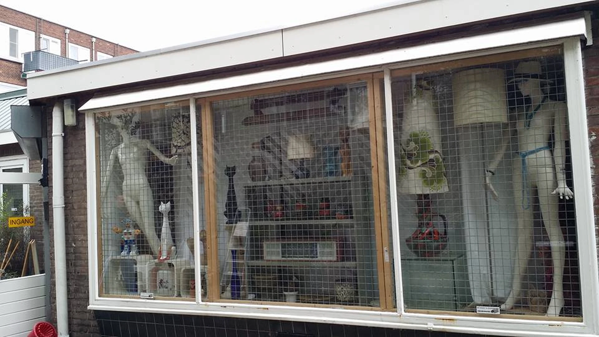 Kringloop Rotterdam in Rotterdam met tweedehands boeken, elektronica en kleding