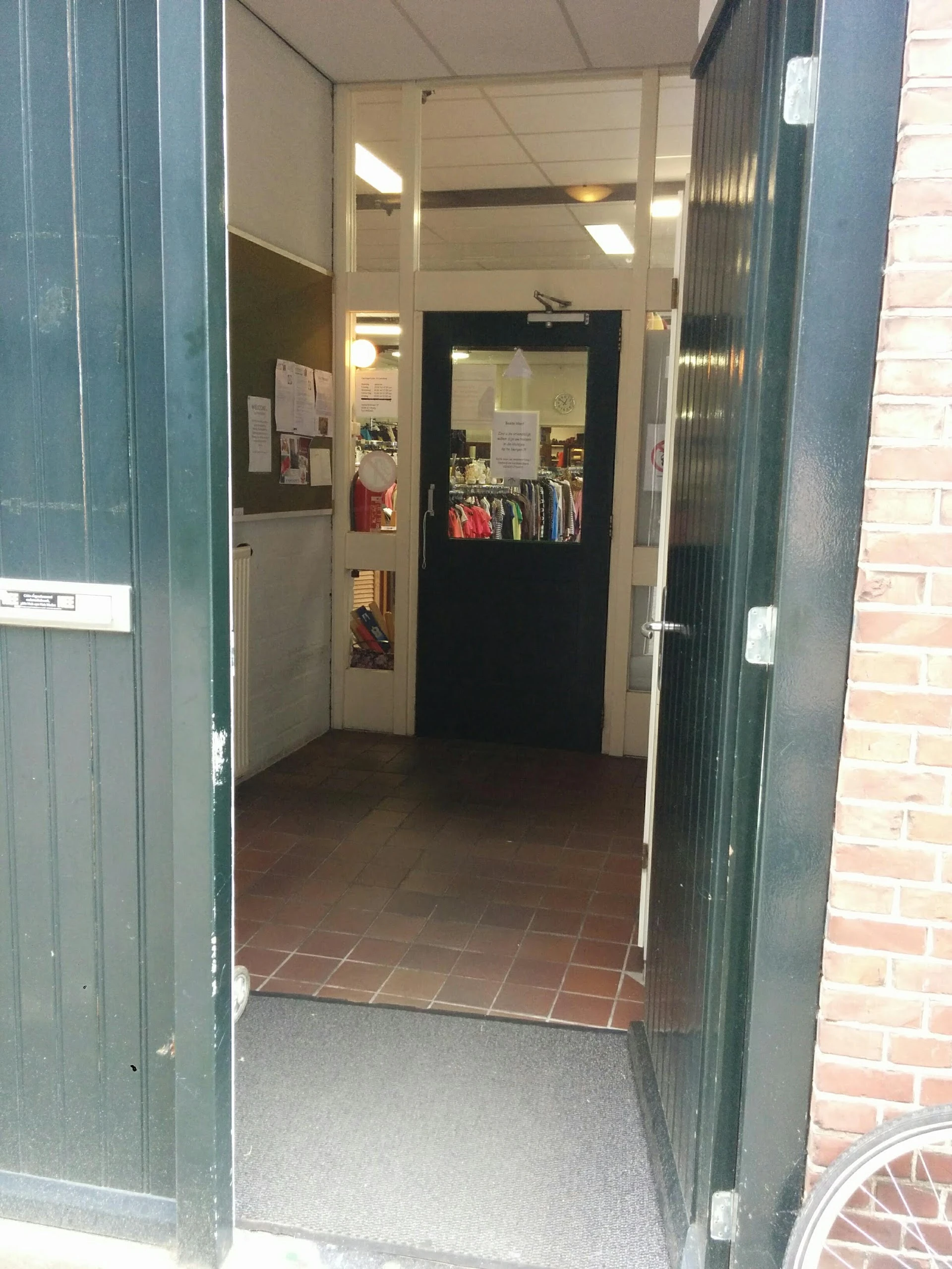 Kringloop Tilburg in Tilburg met tweedehands boeken, elektronica en kasten