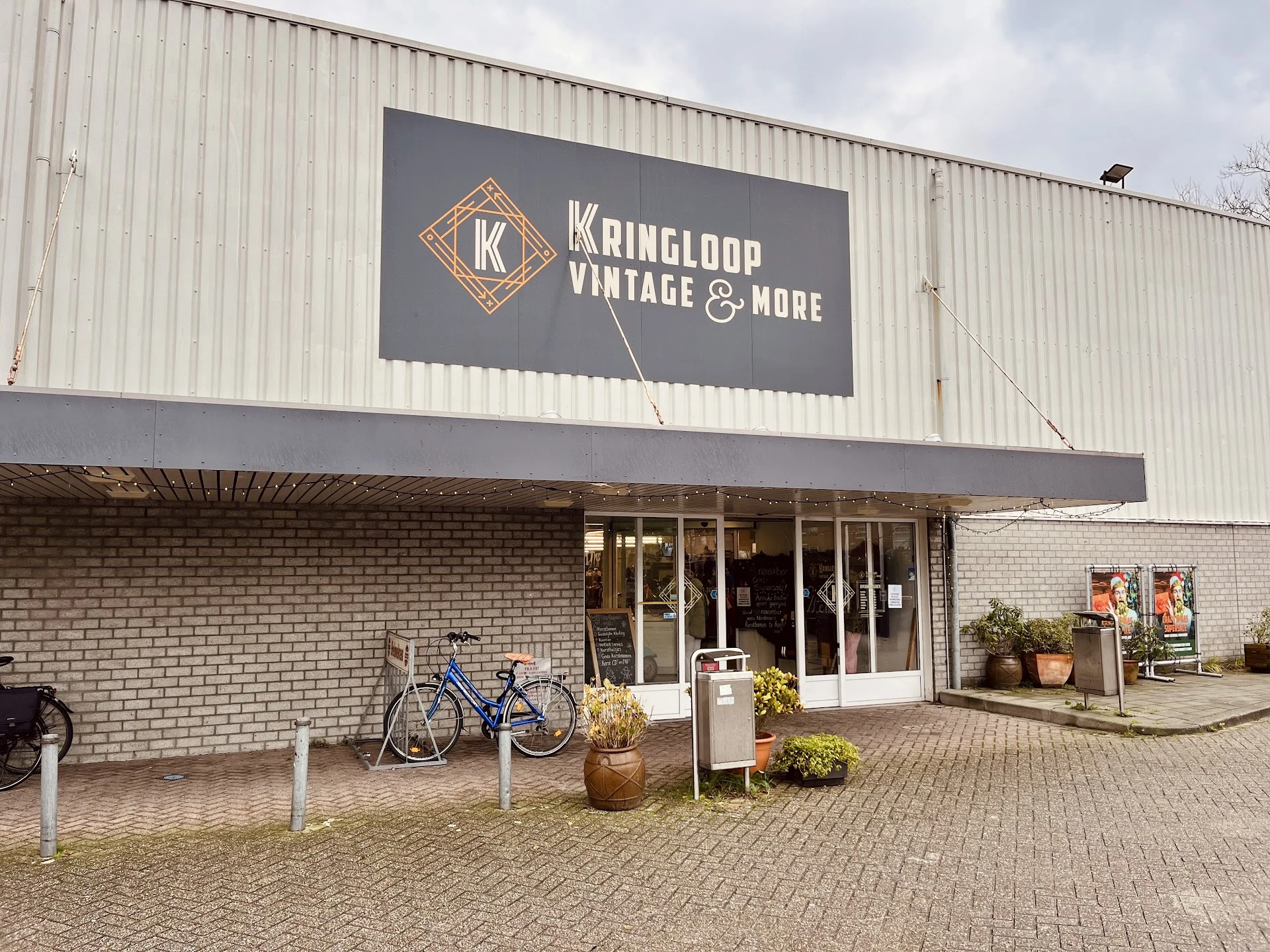 Kringloopwinkel Kringloop Vintage & More XL in Leiden