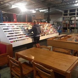 Bezoeker foto van Kringloop Vintage & More XL in Leiden