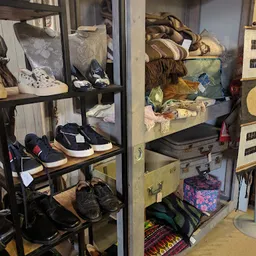 Bezoeker foto van Kringloop Vintage & More XL in Leiden