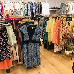 Bezoeker foto van Kringloop Vintage & More XL in Leiden