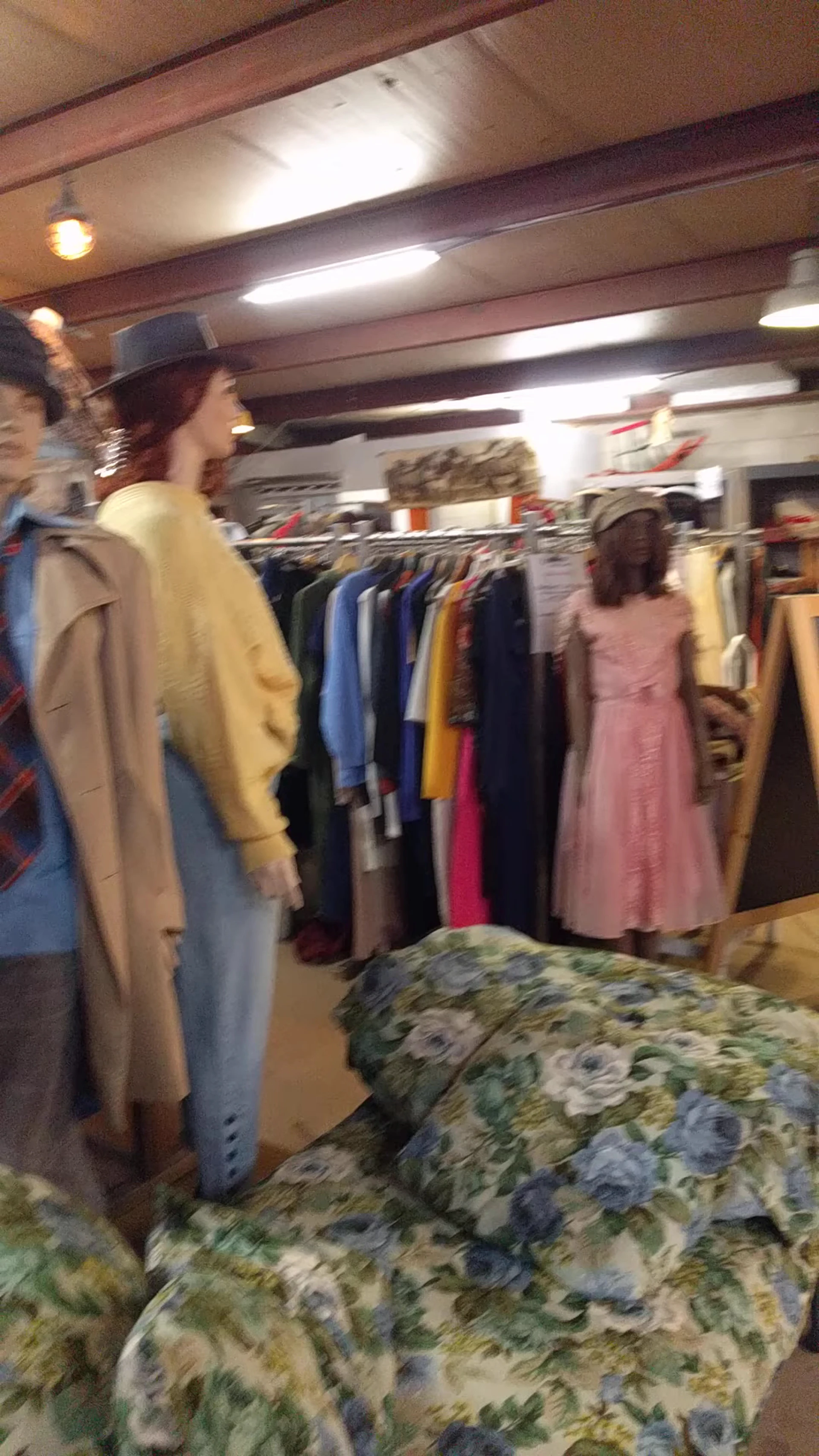 Kringloopwinkel Kringloop Vintage & More XL in Leiden