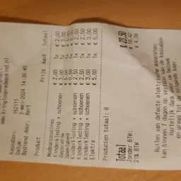 Kassabon met prijzen en artikelomschrijvingen van kringloopwinkel