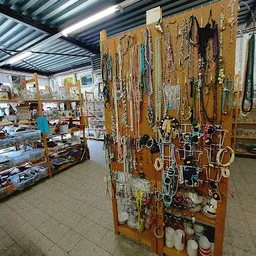 Bezoeker foto van Kringloop Warenhuis Hellevoetsluis in Hellevoetsluis