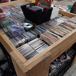 Bezoeker foto van Kringloop Warenhuis Hellevoetsluis in Hellevoetsluis