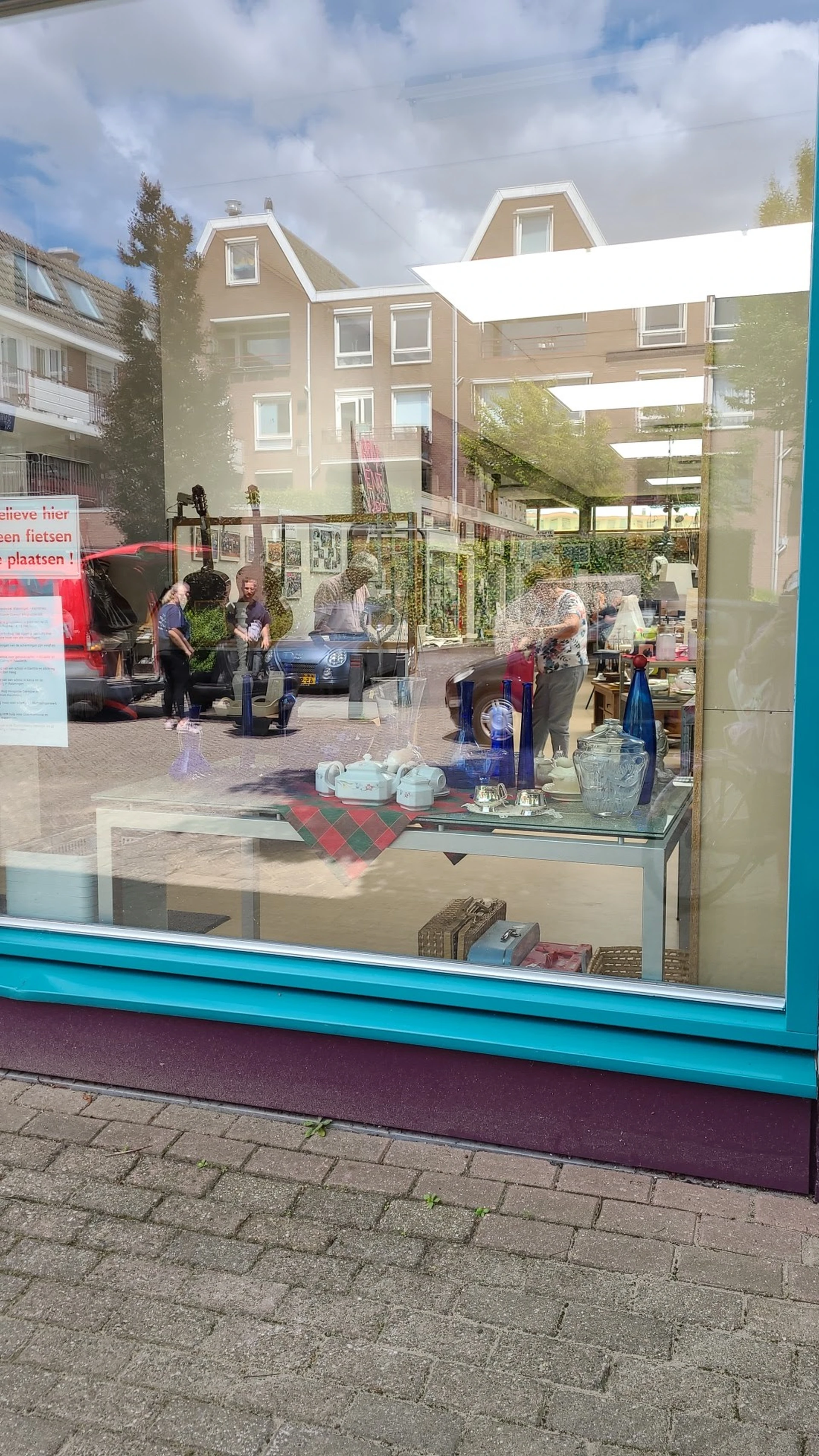 Kringloop Wateringen - Kwintsheul in Wateringen met tweedehands boeken, gereedschappen en huishoudelijke apparaten