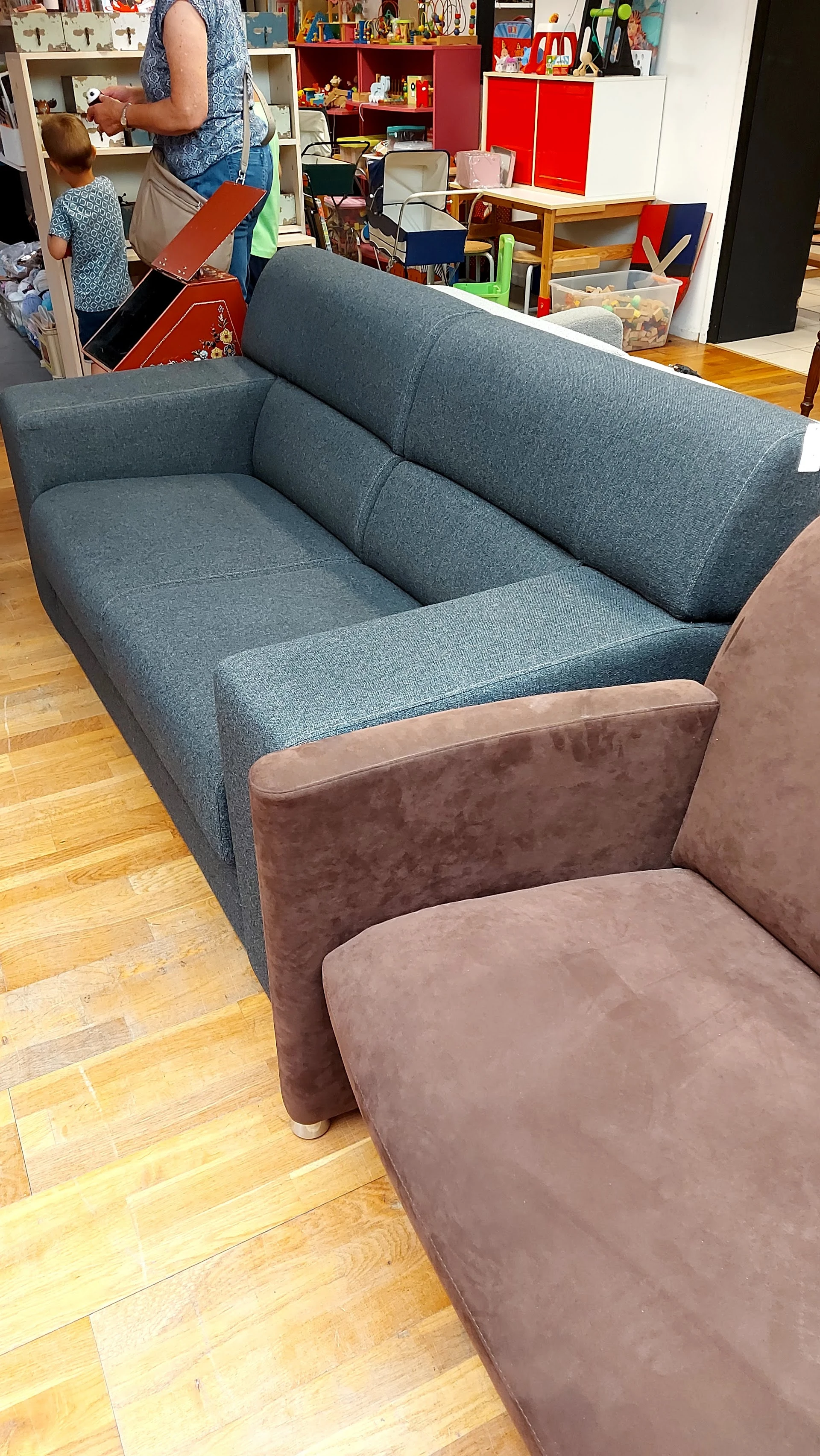 Kringloop Zeewolde in Zeewolde met tweedehands boeken, huis- en inrichting en huishoudelijke apparaten