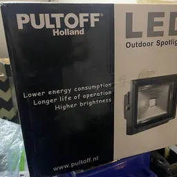 Verpakking van een Pultoff Holland LED outdoor spotlight met productfoto