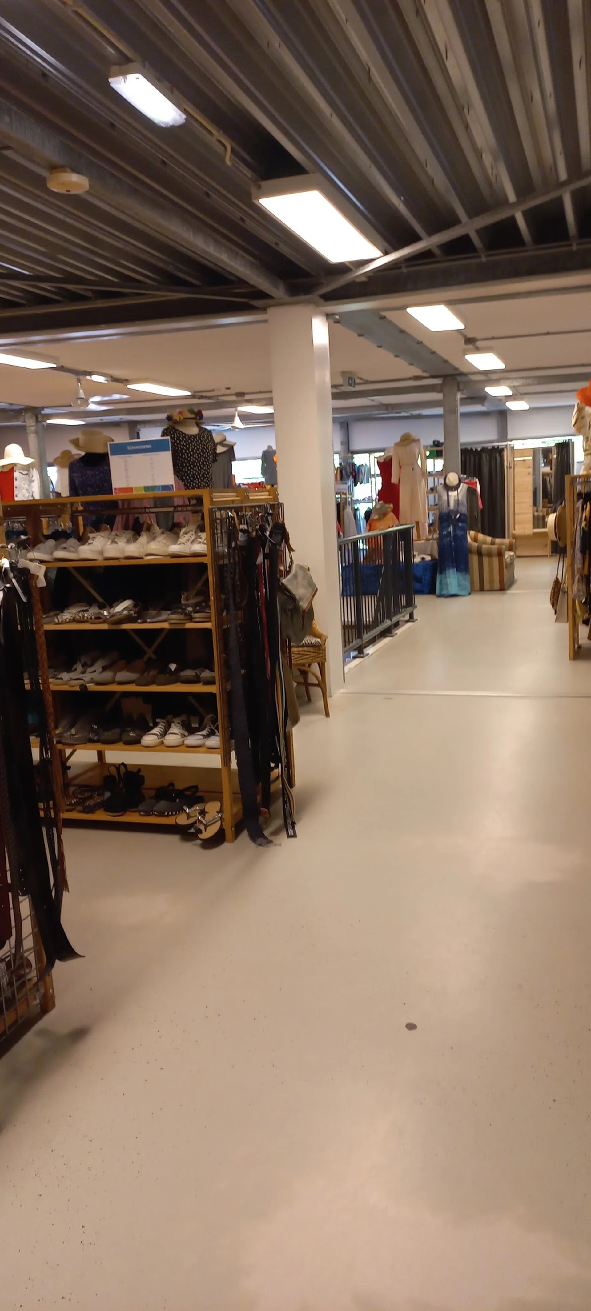 Bezoeker foto van KringloopCentrum Eemnes in Eemnes