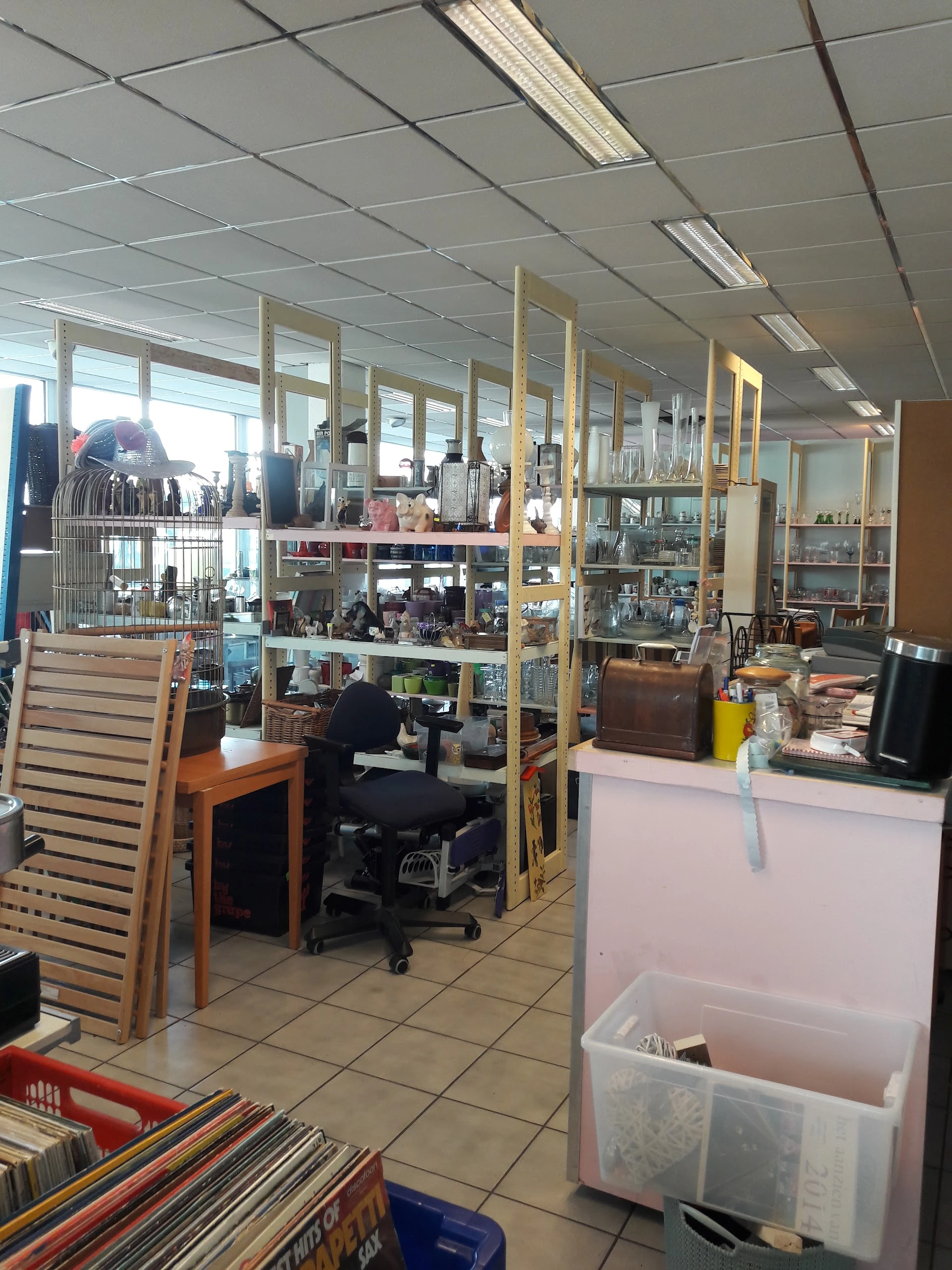 Kringloopwinkel [GESLOTEN] Kringloopcentrum Voorschoten in Voorschoten