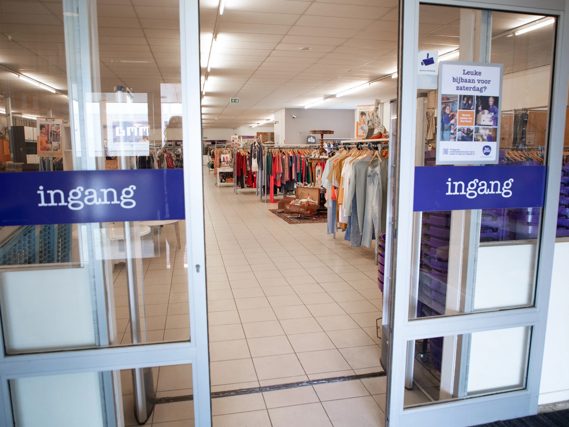 Kringloopwarenhuis Het Goed Assen in Assen met tweedehands boeken, gereedschappen en huis- en inrichting