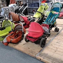 Bezoeker foto van Kringloopwarenhuis Het Goed Eindhoven in Eindhoven