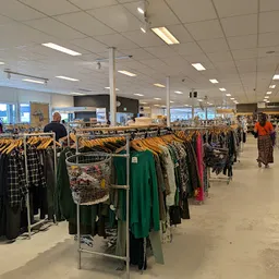 Bezoeker foto van Kringloopwarenhuis Het Goed Emmeloord in Emmeloord