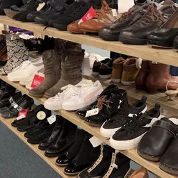 Bezoeker foto van Kringloopwarenhuis Het Goed Hengelo in Hengelo