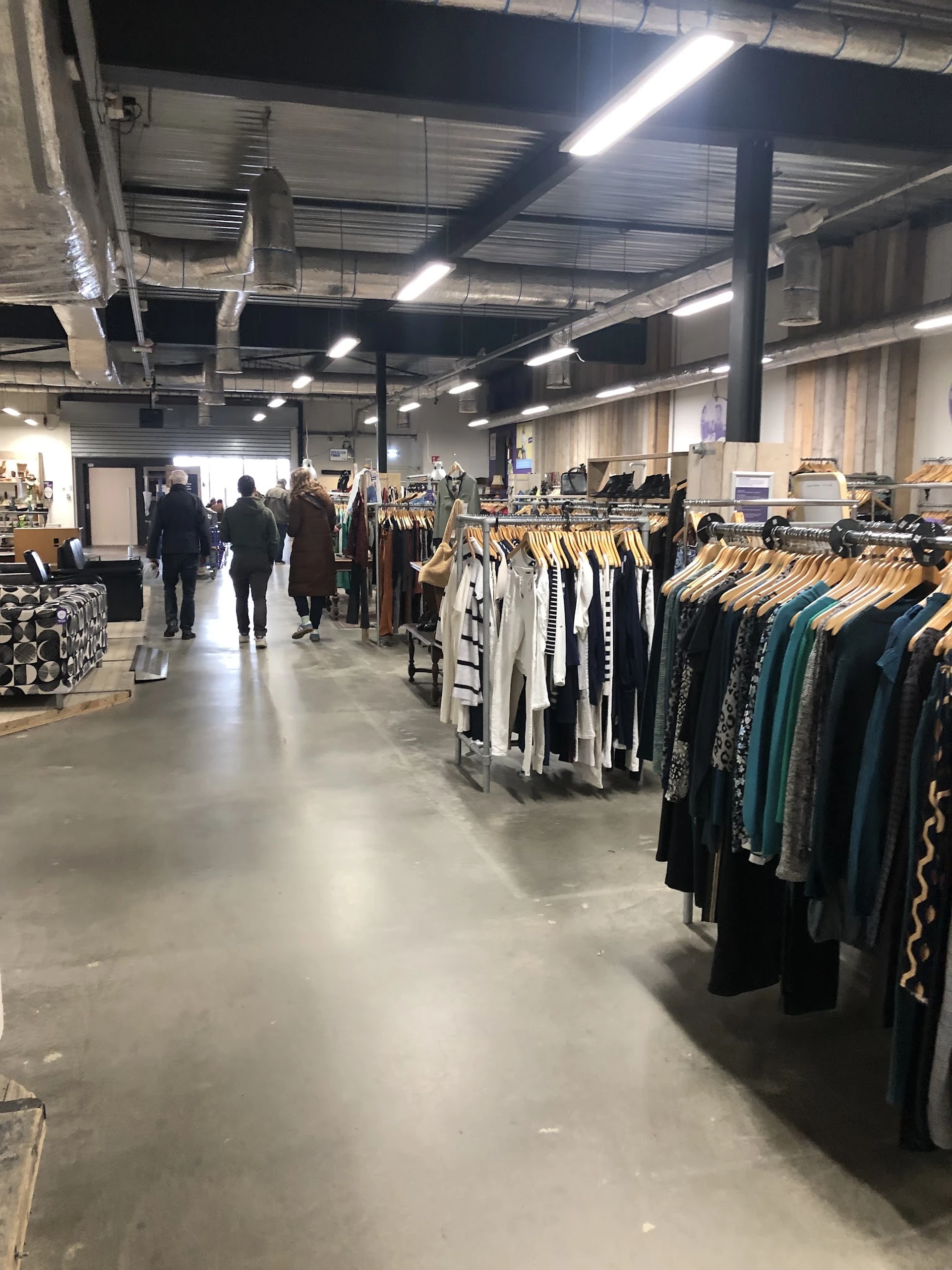 Bezoeker foto van Kringloopwarenhuis Het Goed Roermond in Roermond