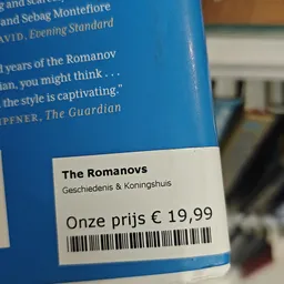 Prijssticker op boek 'The Romanovs' met Nederlandse prijs €19,99