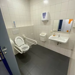 Bezoeker foto van Kringloopwarenhuis Het Goed Venlo in Venlo