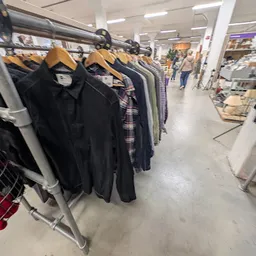 Bezoeker foto van Kringloopwarenhuis Het Goed Zaandam in Zaandam