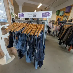 Bezoeker foto van Kringloopwarenhuis Het Goed Zaandam in Zaandam