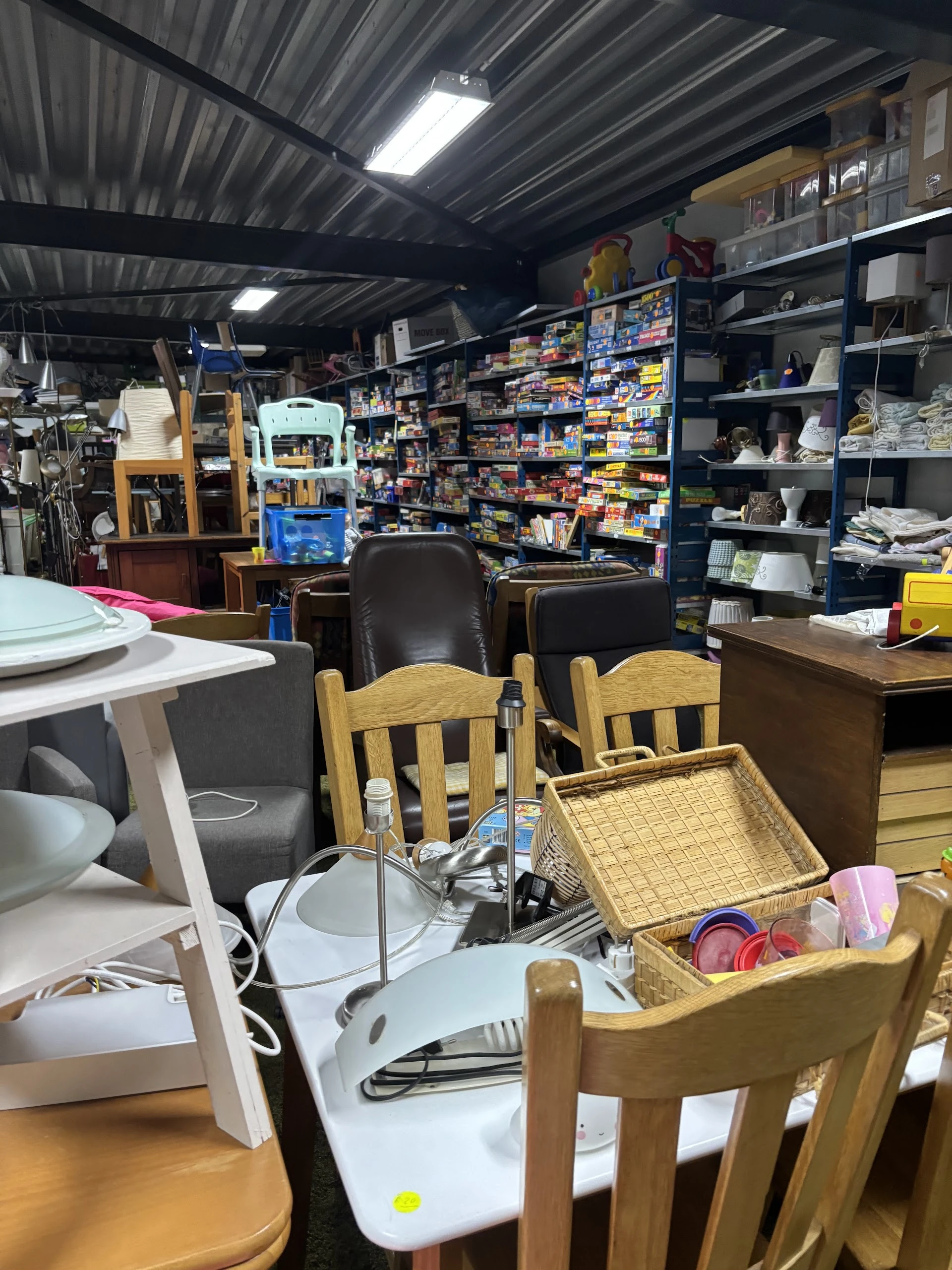 Kringloopwinkel Kringloopwinkel Abel Tasman in Grootegast