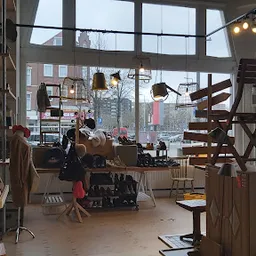 Bezoeker foto van Kringloopwinkel Afrikaanderplein in Rotterdam