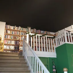 Bezoeker foto van Kringloopwinkel Afrikaanderplein in Rotterdam