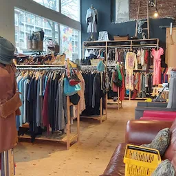 Bezoeker foto van Kringloopwinkel Afrikaanderplein in Rotterdam