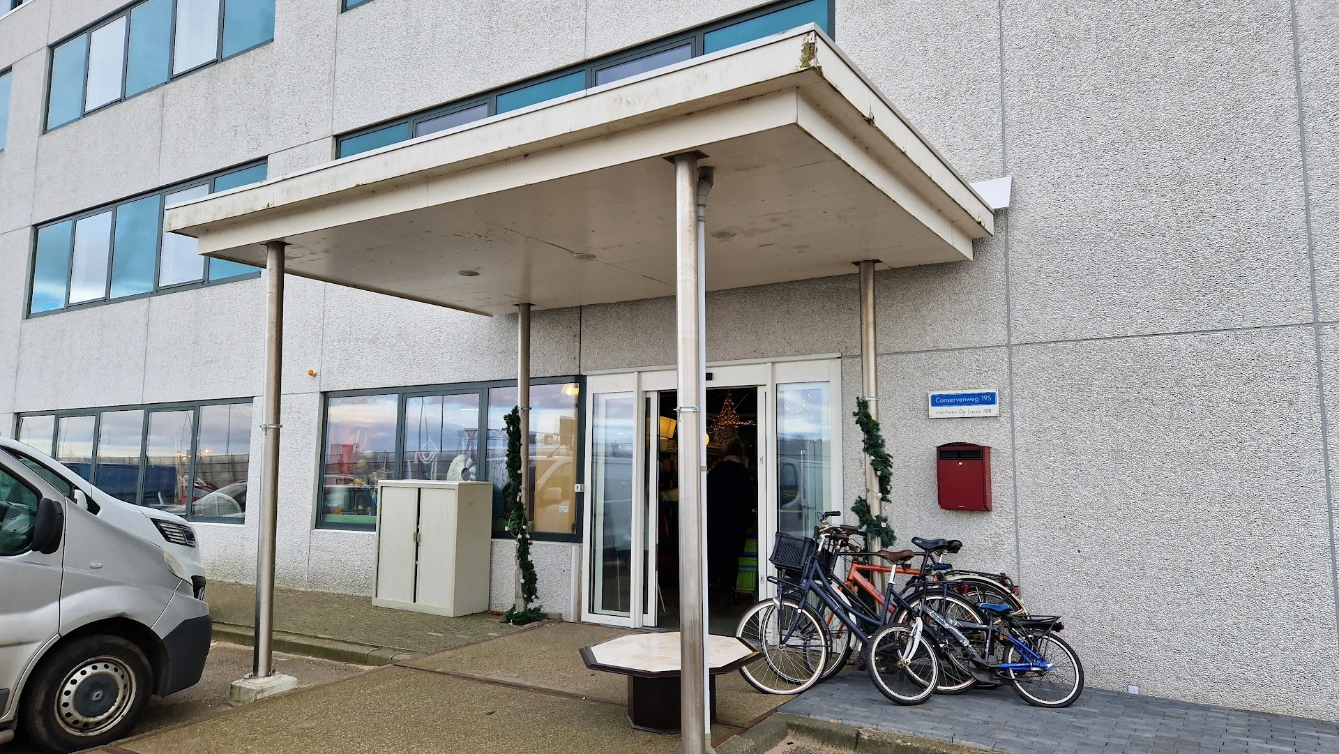 Kringloopwinkel Kringloopwinkel Alkemade in Roelofarendsveen